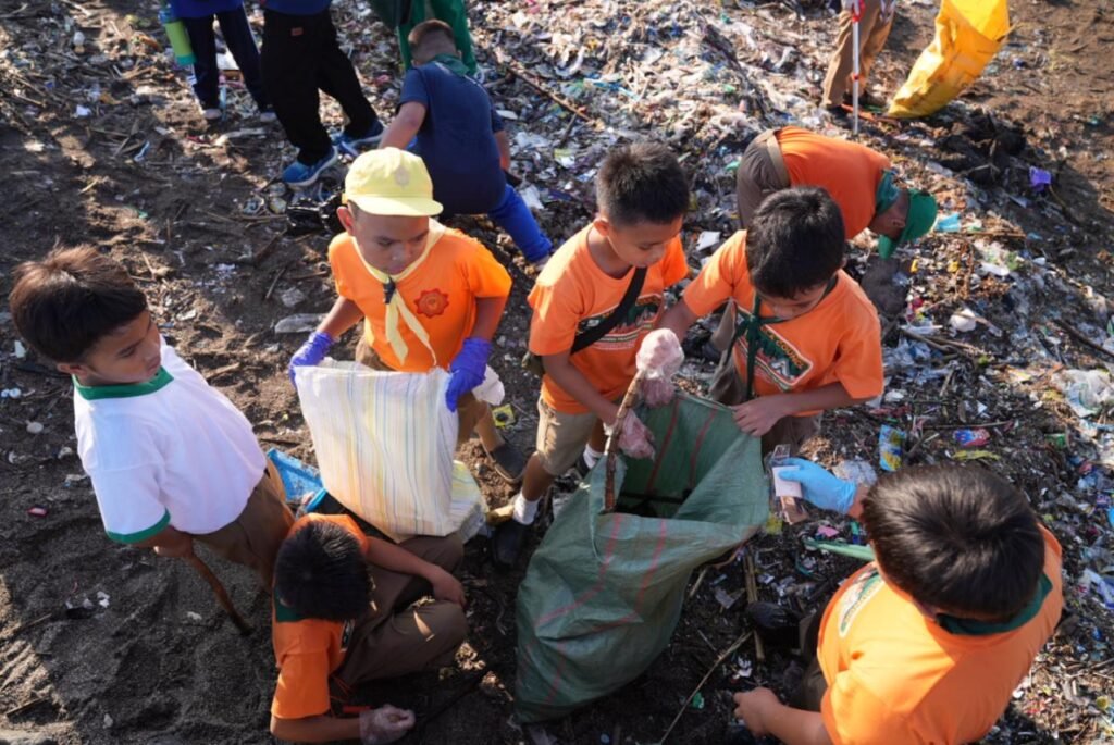 Mahigit 103,000 Pilipino, lumahok sa nationwide coastal cleanup